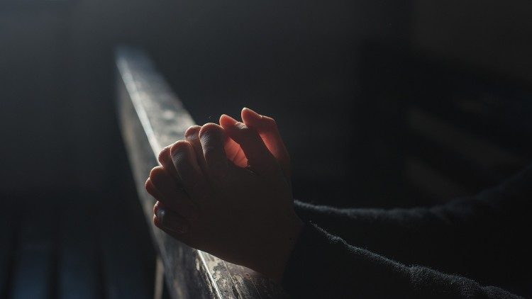 10 điều bạn nên làm khi thánh lễ bị đình chỉ