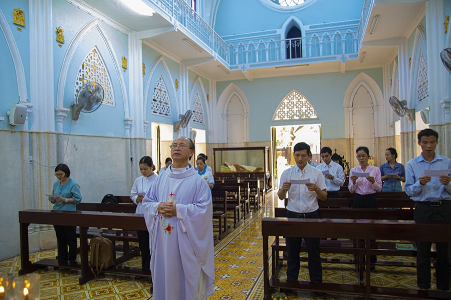 Anh em hãy vui mừng hớn hở !