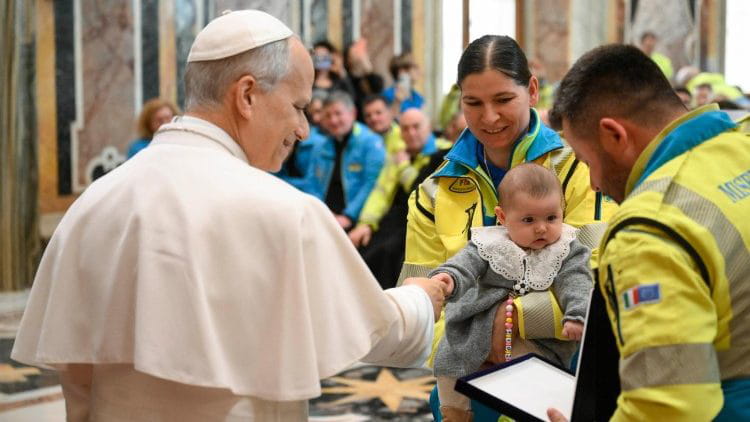 Đức Thánh Cha Lêô XIV Đức tin Kitô giáo được thể hiện qua lòng bác ái..