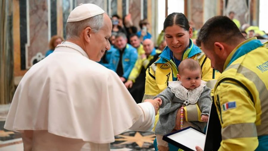 Đức Thánh Cha Lêô XIV Đức tin Kitô giáo được thể hiện qua lòng bác ái..